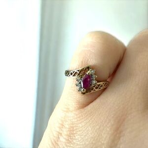 10K gold, ruby  and diamond vintage ring 4